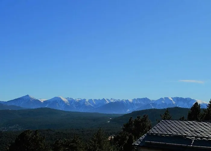 Pour 4 Personnes Avec Parking Privatif Et Vue Sur Le - Fr-1-593-32 Les Angles (Pyrenees-Orientales)